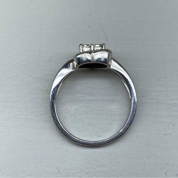 JJ Sterling Silver Heart with Diamond Illusion Setting Statement Ring - Picture 6 of 10